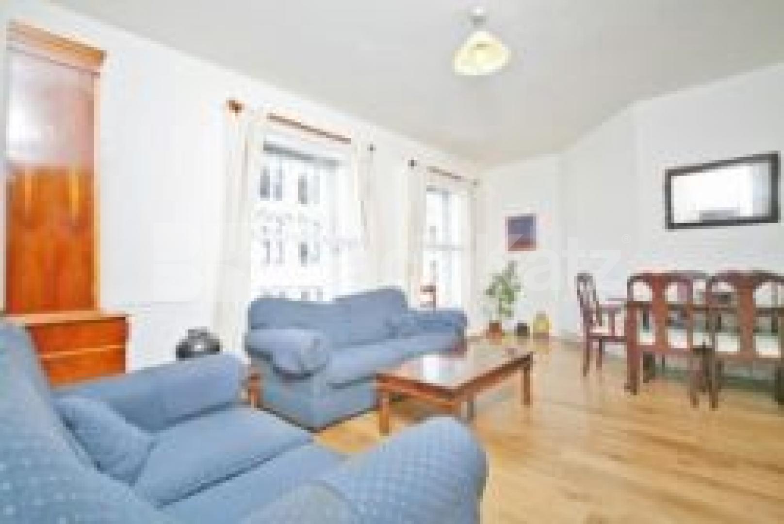 			VIEWINGS ESSENTIAL, 1 Bedroom, 1 bath, 1 reception Flat			 Kensington Gardens Square, Hyde Park W2